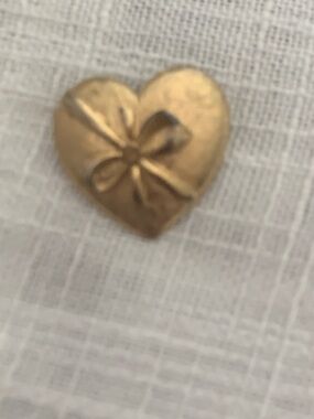 VTG New View Gold Heart Bow Pin - Small Vintage-Style Heart Accent